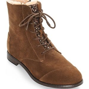 PRICE DROP! TOMS Suede Alpa Boots